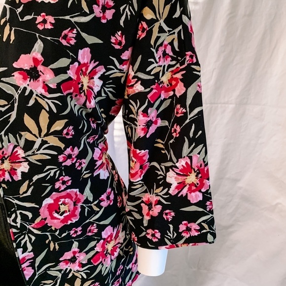 DYNAMITE Floral 3/4 sleeve Kimono - Picture 7 of 11